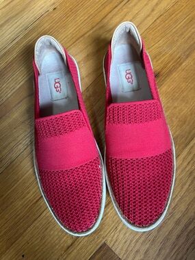 UGG Sammy Women's Tango Red Slip On Sneakers Casual Size 7 Knit Walking